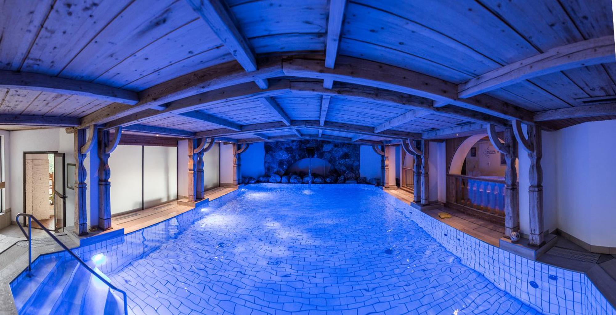 Hotel Sperlhof ヴィンディッシュガルシュテン エクステリア 写真