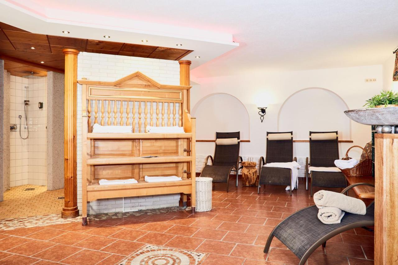 Hotel Sperlhof ヴィンディッシュガルシュテン エクステリア 写真